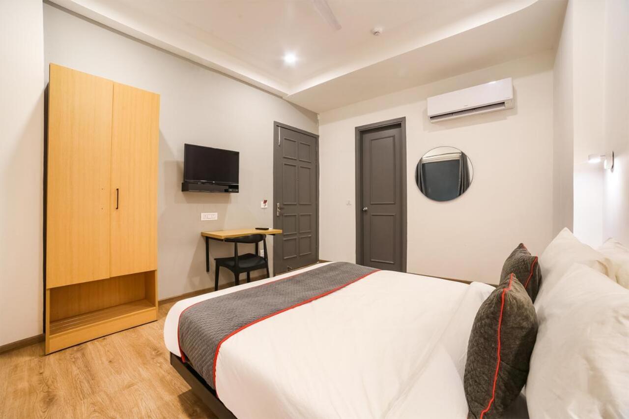 Hotel Admire Inn "Atta Market, Noida Sector 18" Екстериор снимка