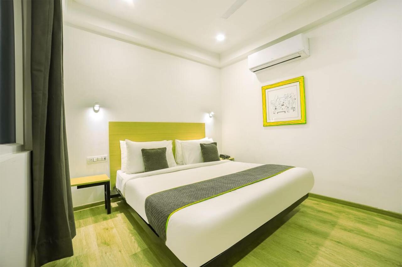 Hotel Admire Inn "Atta Market, Noida Sector 18" Екстериор снимка